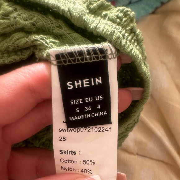 Green Two-Piece - Picture 8 of 9